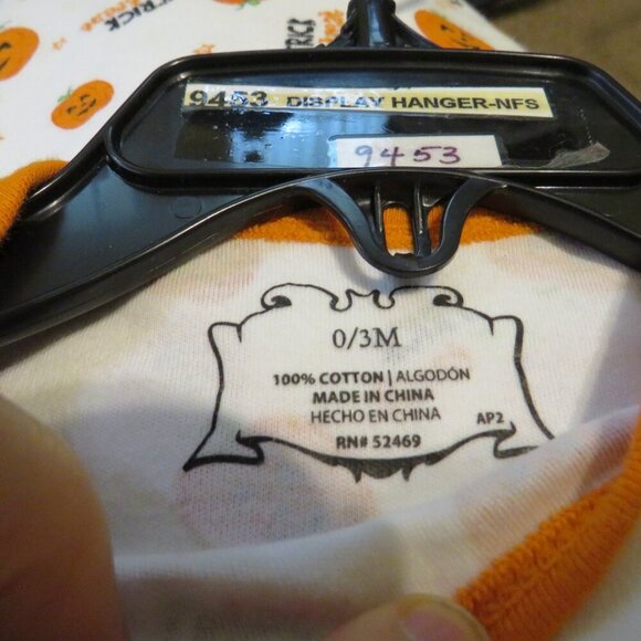 Baby trick or treat Halloween patterned bodysuit 100% cotton Long sleeve costume - Picture 2 of 4